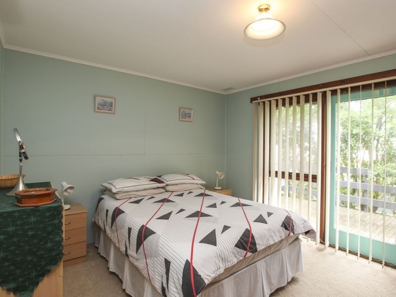 43 The Esplanade, Inverloch VIC 3996