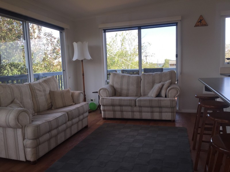 82 Bayview Avenue, Inverloch VIC 3996