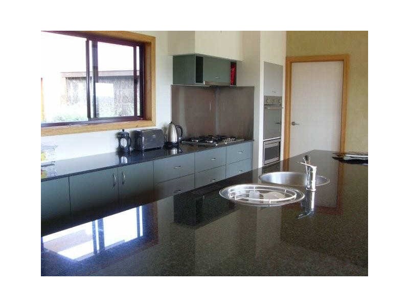 20 Henderson Court, Inverloch VIC 3996