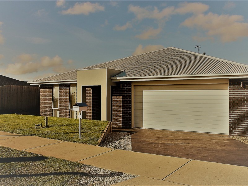 4 Oceanic Drive, Inverloch VIC 3996