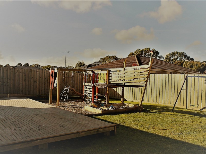 4 Oceanic Drive, Inverloch VIC 3996