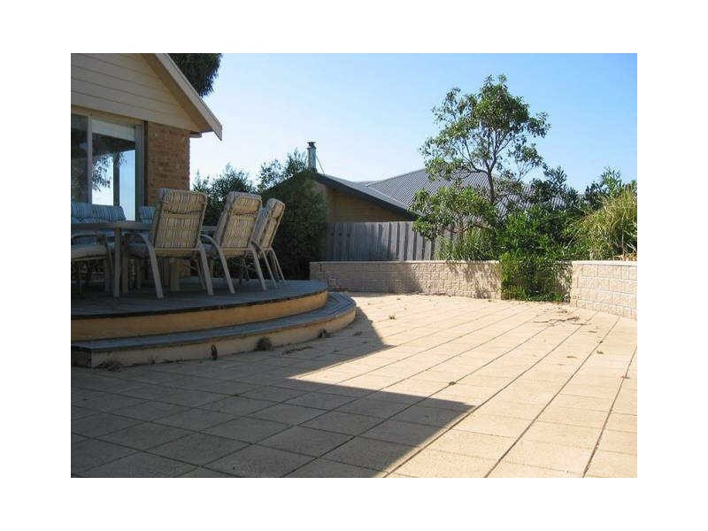 18 Meanderri Drive, Inverloch VIC 3996