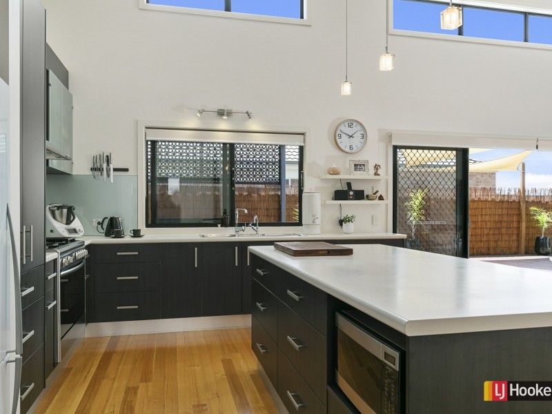 10 Queenscliff Drive, Inverloch VIC 3996