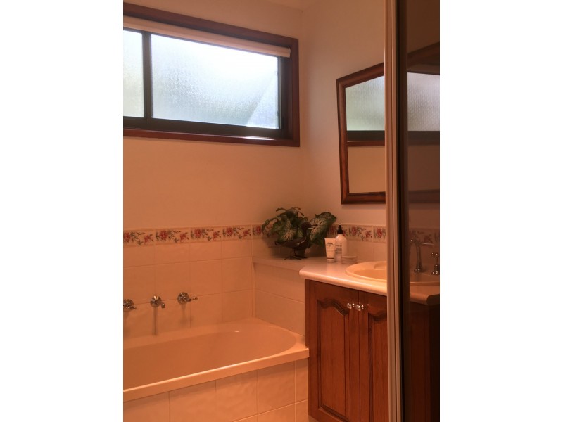2/58 Toorak Road, Inverloch VIC 3996