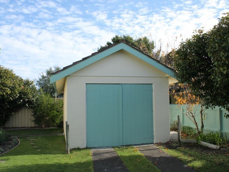 23E Pier Rd, Inverloch VIC 3996
