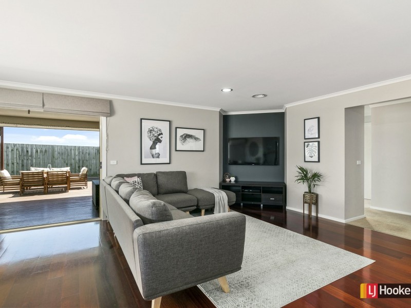 9 Dalmont Bay Court, Inverloch VIC 3996