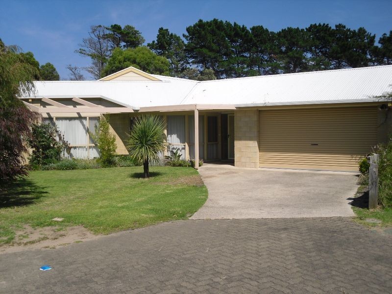 10 Streeton Court, Inverloch VIC 3996