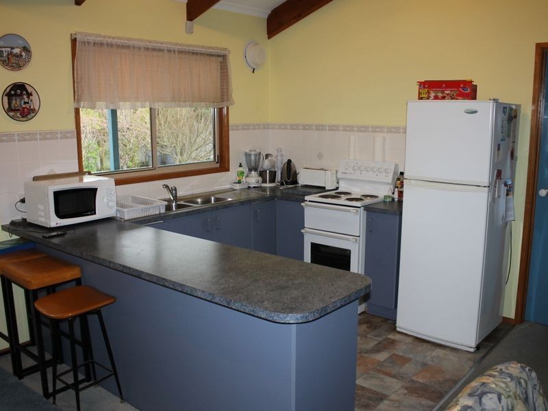 2 Nation Court, Inverloch VIC 3996