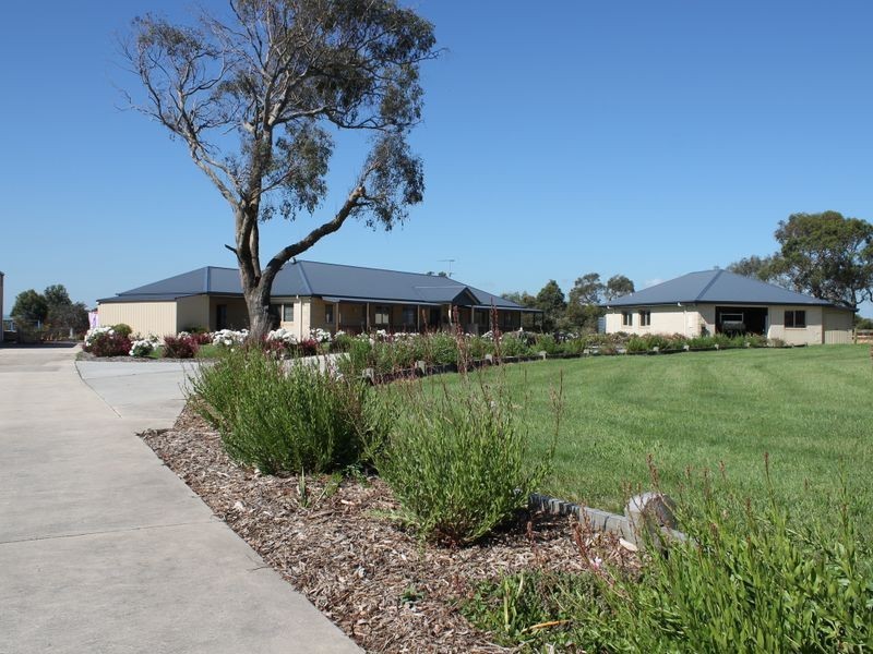 2 Cooper Lane, Inverloch VIC 3996
