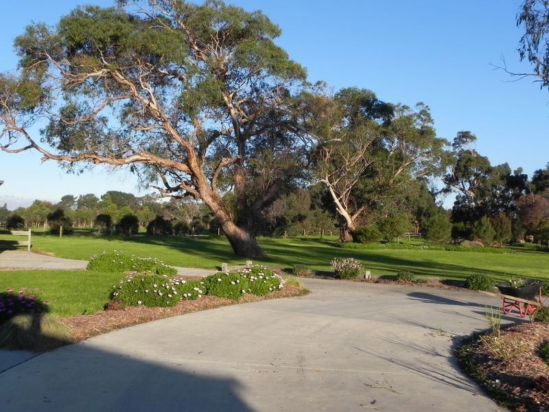 2 Cooper Lane, Inverloch VIC 3996