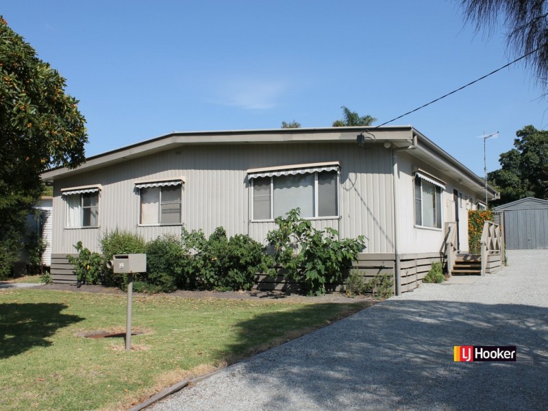 19 Anderson Avenue, Inverloch VIC 3996