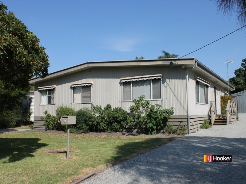 19 Anderson Avenue, Inverloch VIC 3996