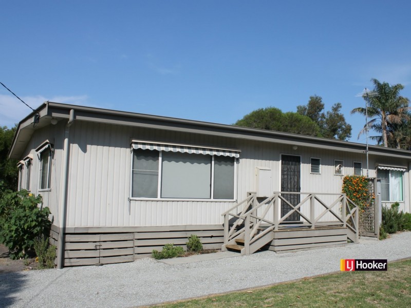 19 Anderson Avenue, Inverloch VIC 3996