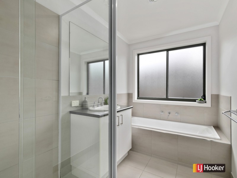 16 Lavender Place, Inverloch VIC 3996