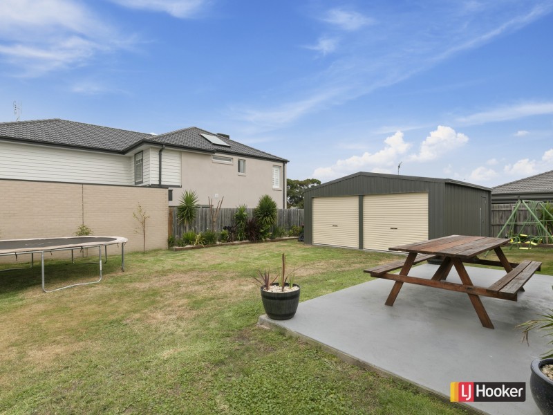 16 Lavender Place, Inverloch VIC 3996