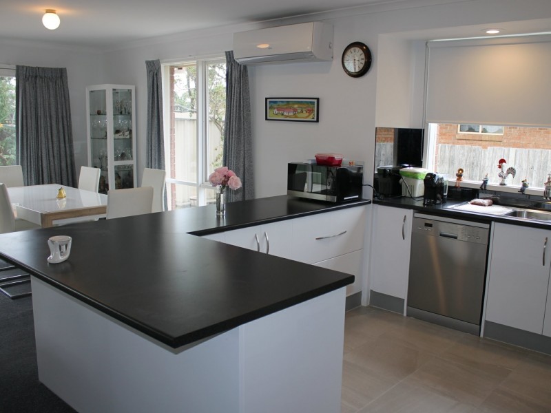 80 Toorak Road, Inverloch VIC 3996