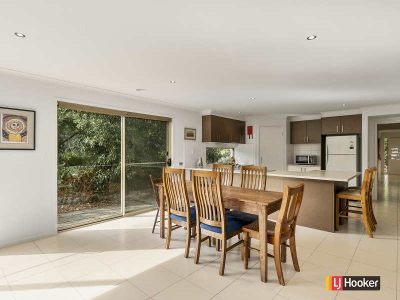17 Melaleuca Mews, Inverloch VIC 3996