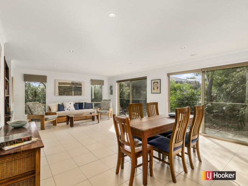 17 Melaleuca Mews, Inverloch VIC 3996