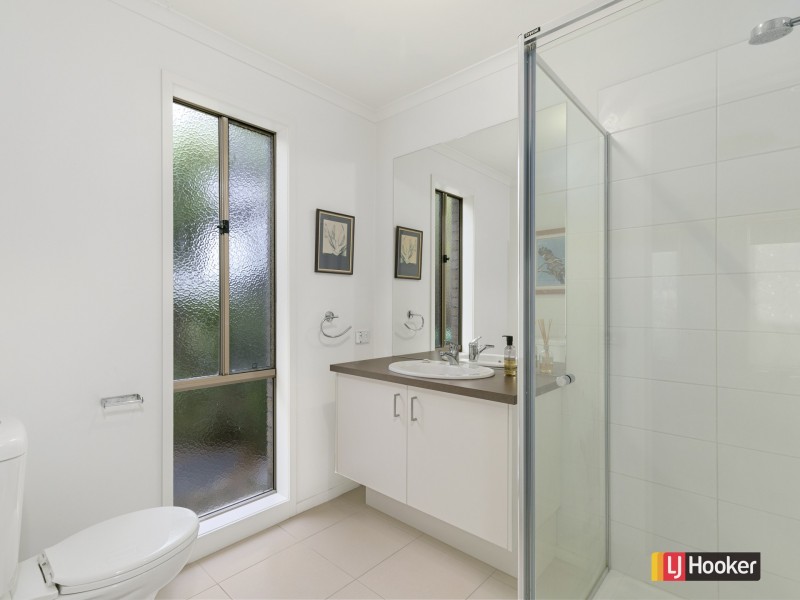 17 Melaleuca Mews, Inverloch VIC 3996