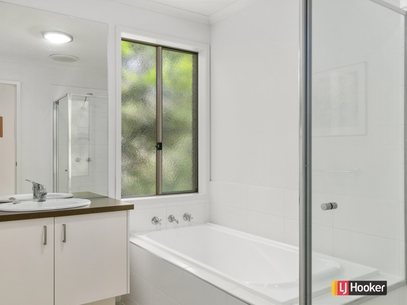 17 Melaleuca Mews, Inverloch VIC 3996