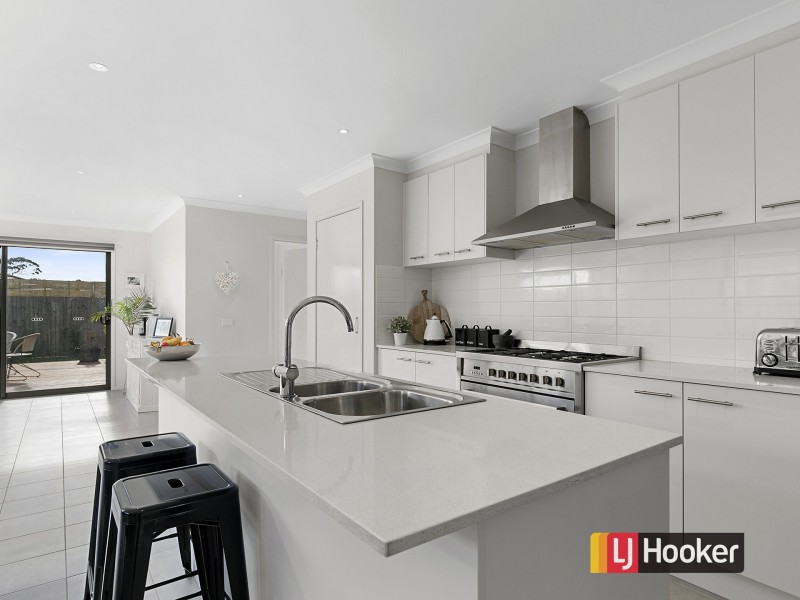 15 Citadel Way, Inverloch VIC 3996