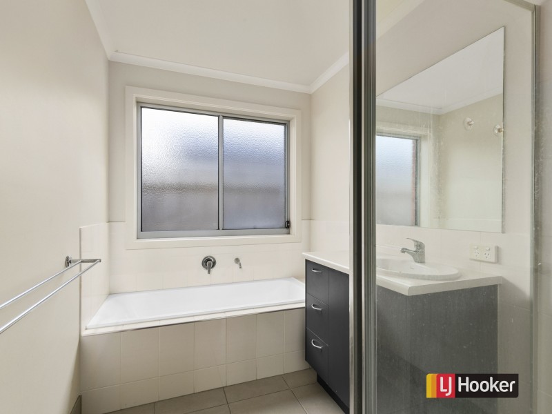 6 Lavender Place, Inverloch VIC 3996
