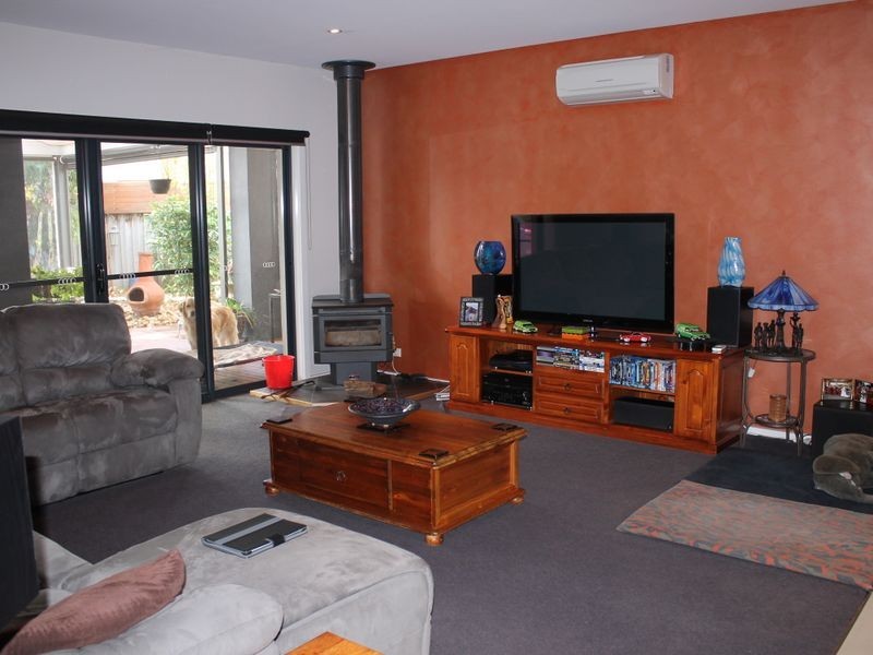 41 Woodland Heath Drive, Inverloch VIC 3996