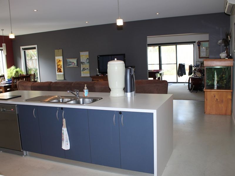 41 Woodland Heath Drive, Inverloch VIC 3996