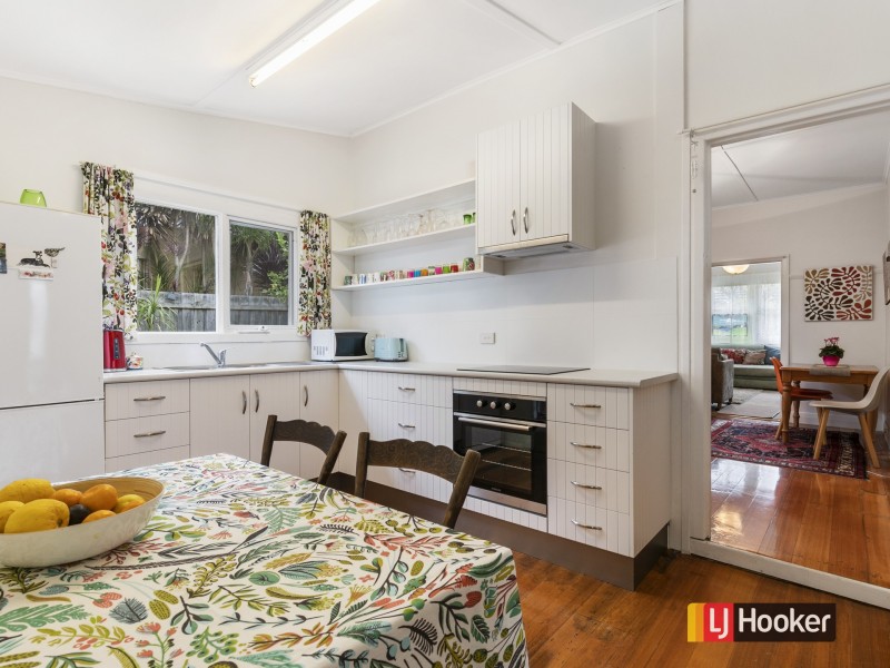 16 High Street, Inverloch VIC 3996