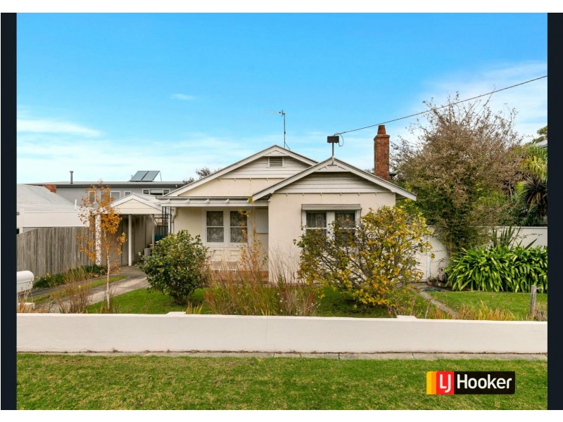 16 High Street, Inverloch VIC 3996