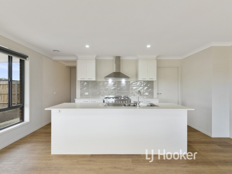 11 Anser Place, Inverloch VIC 3996