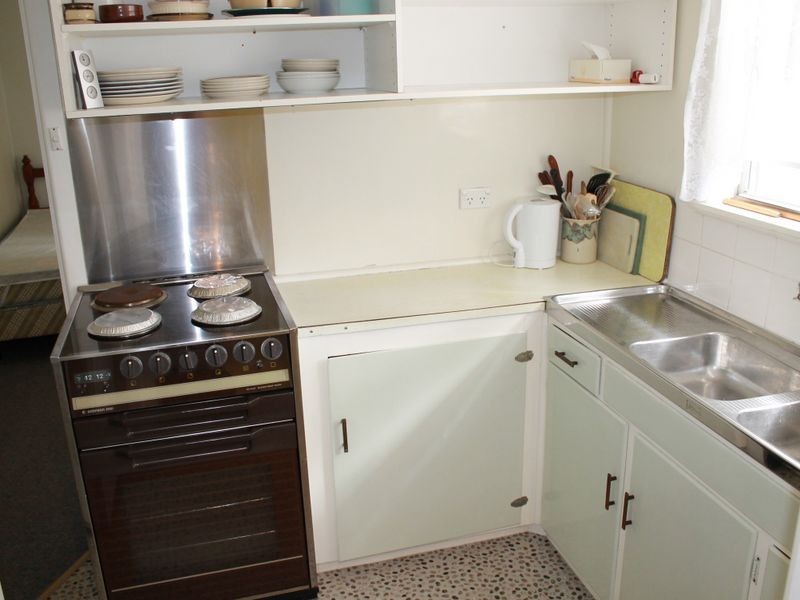 4 Ebor Avenue, Inverloch VIC 3996