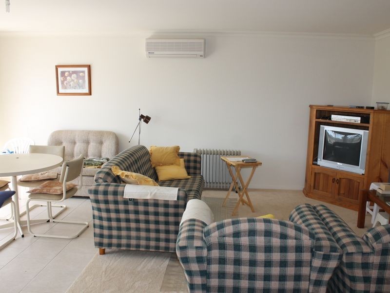 4/29-31 Ullathornes Road, Inverloch VIC 3996
