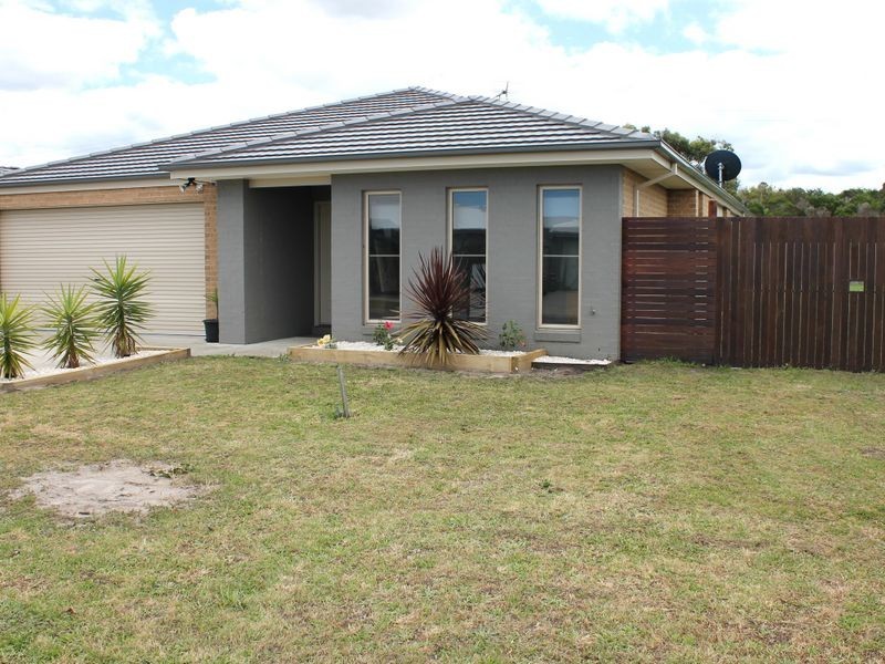 5 Cassinia Street, Inverloch VIC 3996