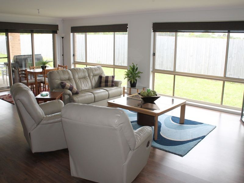 5 Cassinia Street, Inverloch VIC 3996