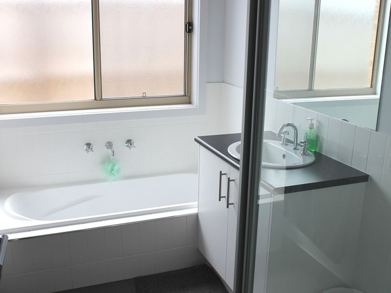 5 Cassinia Street, Inverloch VIC 3996