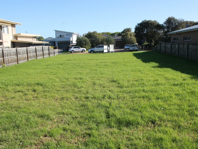 74 Beachcomber Drive, Inverloch VIC 3996