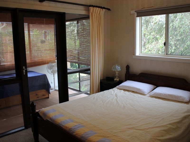 80 Bayview Avenue, Inverloch VIC 3996