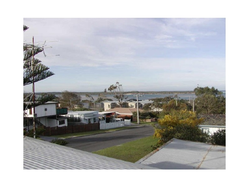 32 Bruce Street, Inverloch VIC 3996