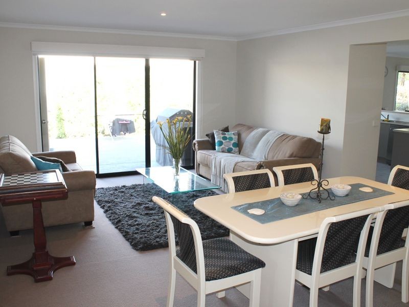 10 Royal Parade, Inverloch VIC 3996