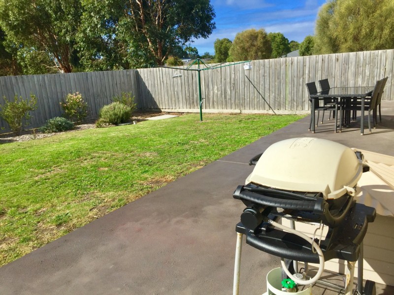 17 Headland Way, Inverloch VIC 3996