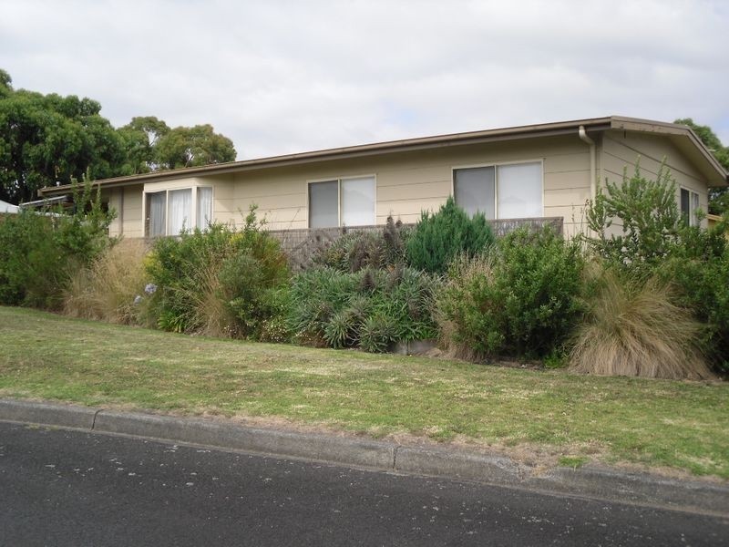 1 Alwyn Court, Inverloch VIC 3996