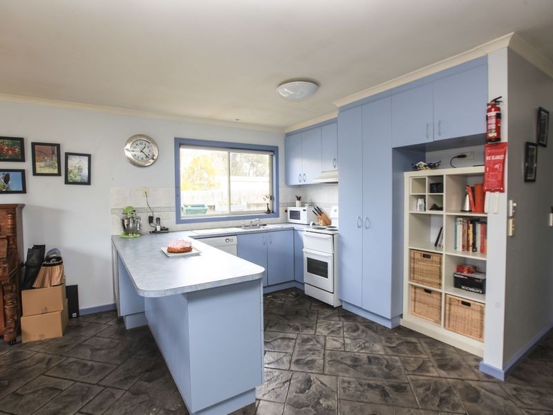 41 Tamara Crescent, Inverloch VIC 3996