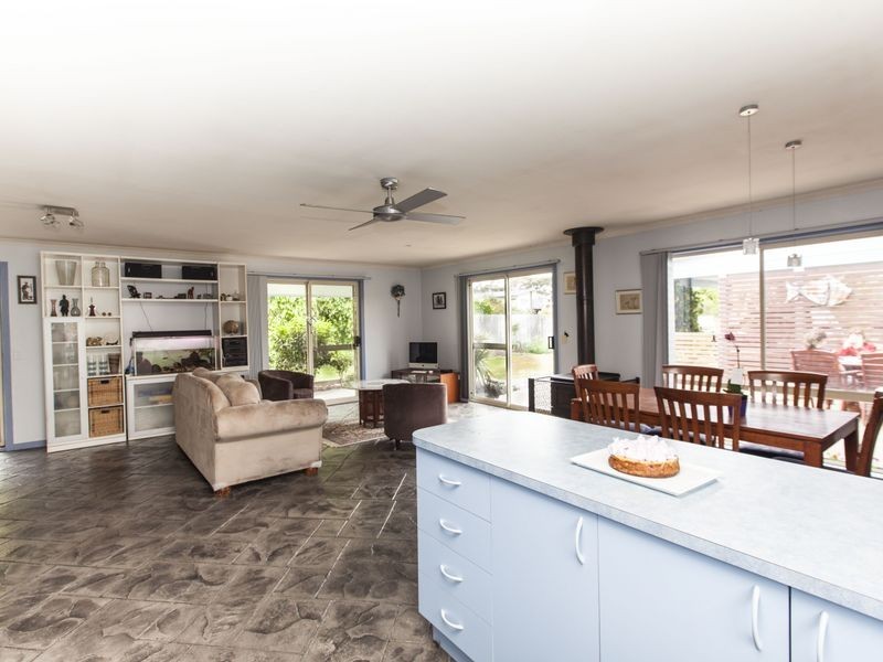 41 Tamara Crescent, Inverloch VIC 3996