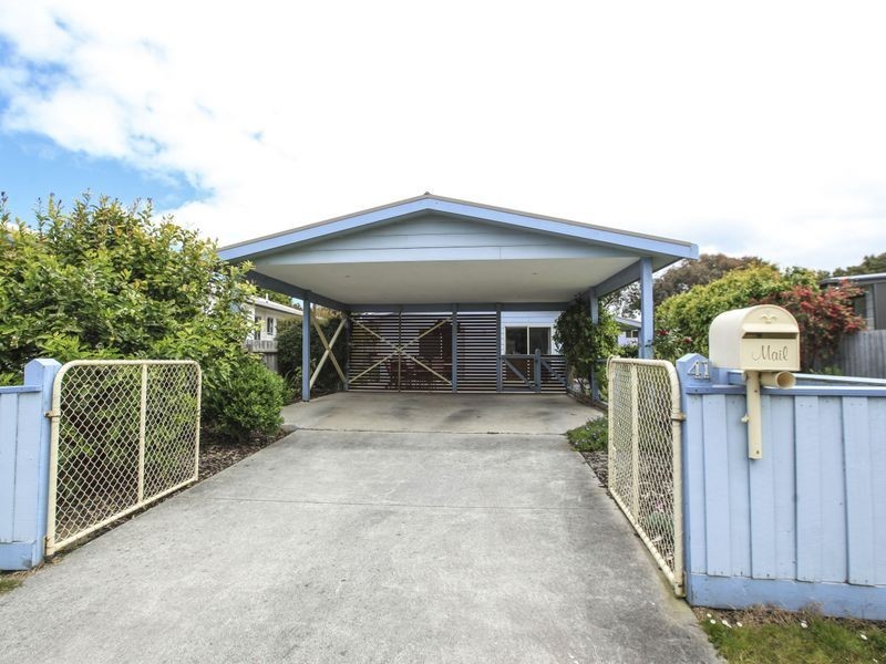 41 Tamara Crescent, Inverloch VIC 3996