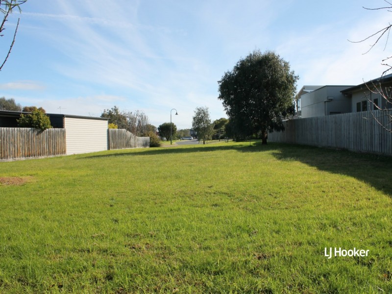 66 Beachcomber Drive, Inverloch VIC 3996