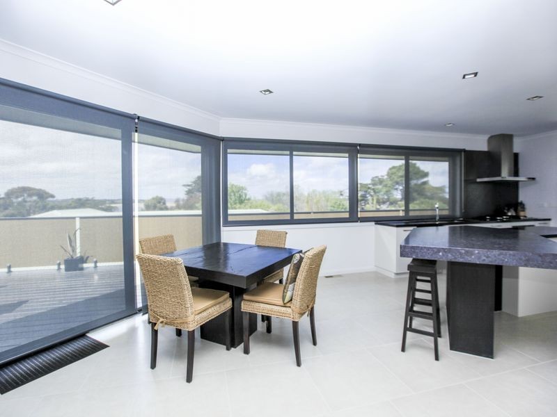 10 Hillside Avenue, Inverloch VIC 3996