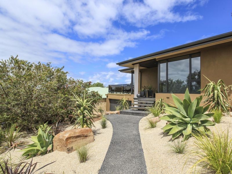 10 Hillside Avenue, Inverloch VIC 3996