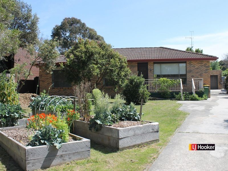 75 Sandymount Avenue, Inverloch VIC 3996