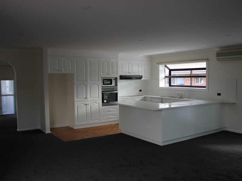 21 Youll Grove, Inverloch VIC 3996